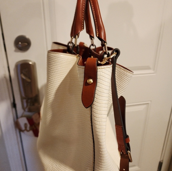 Dooney & Bourke Large Tote - Picture 3 of 4